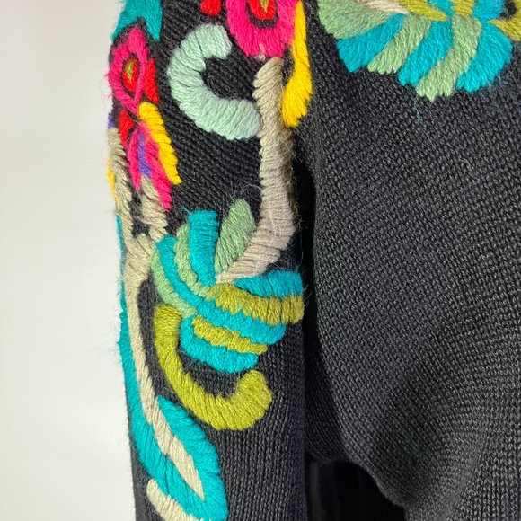 Vintage Maurada Size M Black Pullover Sweater Embroidered Colorful - Picture 5 of 11